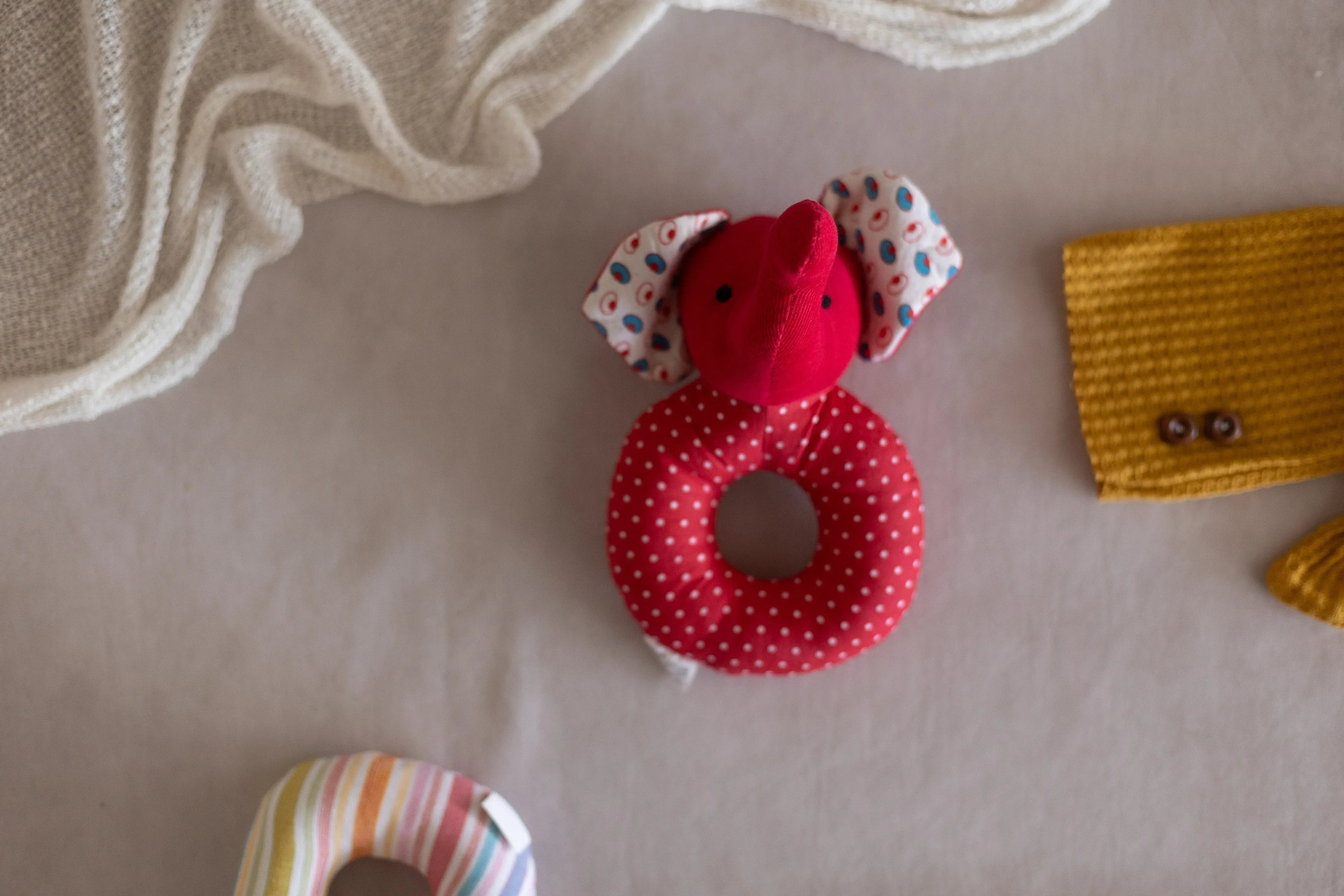 iLearnNGrow Elephant Face Shaped Rattle – Soft Sensory Rattle Toy